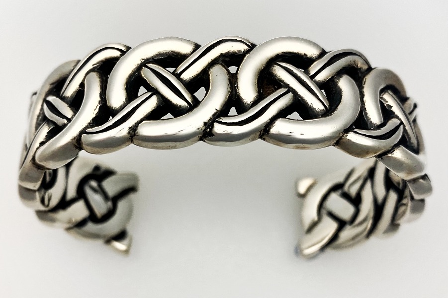 Ringill Cuff